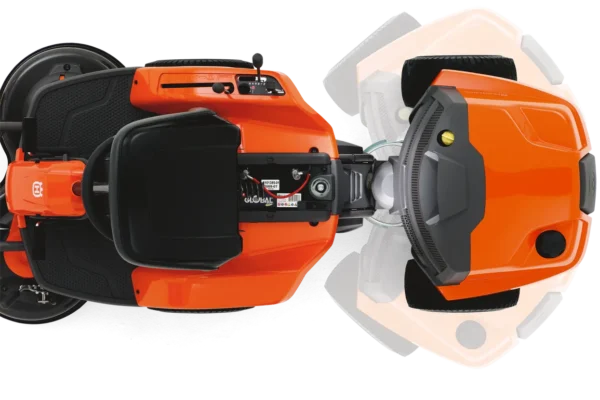 R 112C Vágóasztalos Fűnyírótraktor - Image 3
