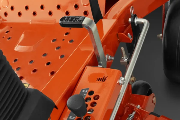Z448 Zero Turn Traktor - Image 4