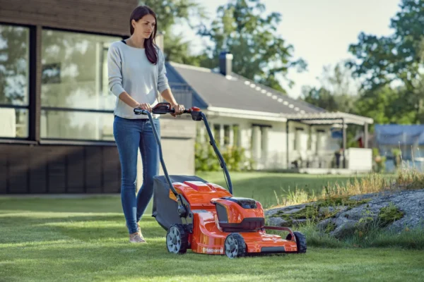 LC 353iVX Akkumulátoros Fűnyíró - Image 6
