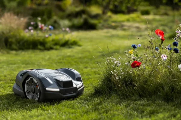AUTOMOWER® 410XE NERA Robotfűnyíró - Image 2