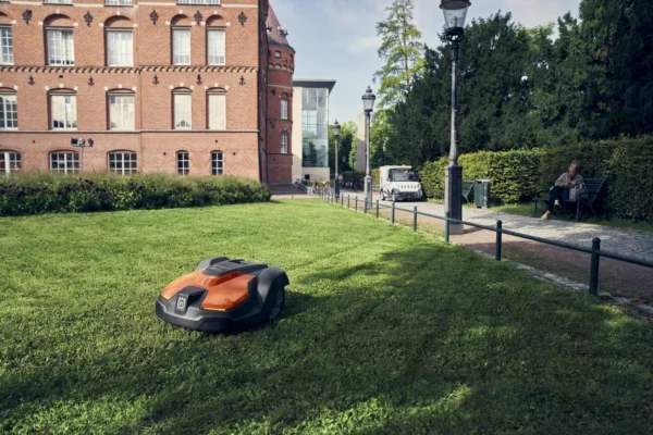 AUTOMOWER® 520 EPOS™ Robotfűnyíró - Image 2