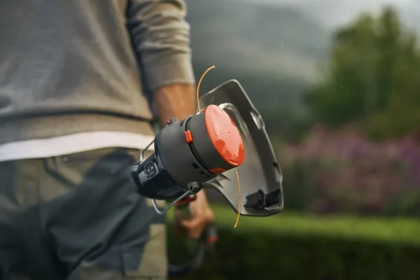Aspire™ T28-P4A Elektromos Fűszegélyvágó Akkumulátorral És Töltővel (4,0 Ah) - Image 4